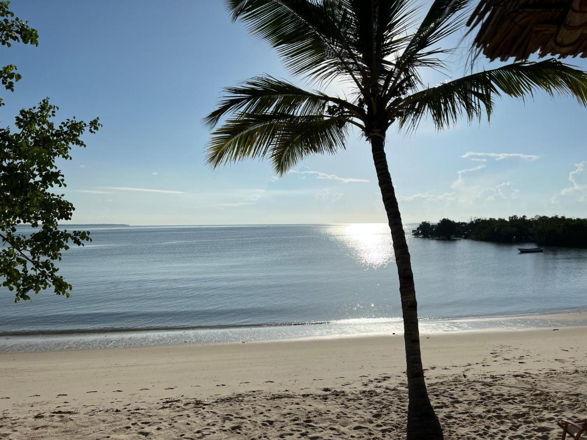 Mwazaro Beach Lodge Shimoni Екстер'єр фото